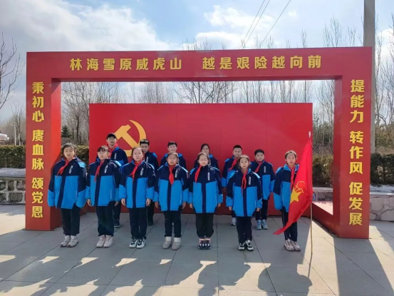 緬懷先烈事跡 傳承英烈精神 752.png
