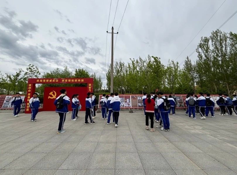 220f5e2ba536ccb4aecc486ca2de54f7.jpg